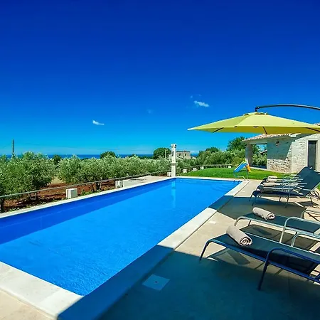 Holiday home Picturesque With Swimming Pool In Kastelir-labinci *